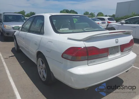 2002 Honda Accord 3.0 Ex из США, поврежденный, VIN 1HGCG16542A053039